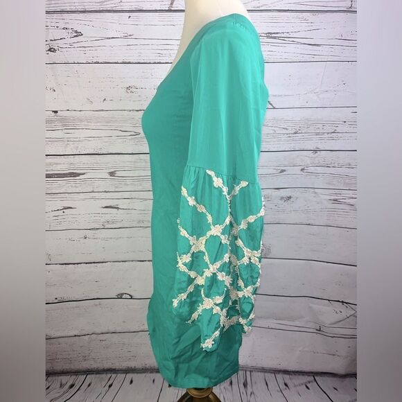 Judith March Green Bell Sleeve Mini Dress - Picture 4 of 7